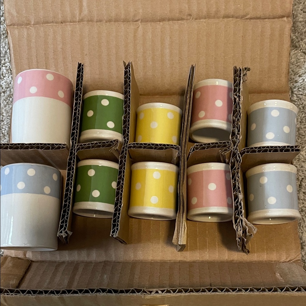 Savinio Polka Dot Ceramic Napkin Rings + S&P set